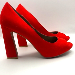 Moda Spana || Red Hot Faux Suede Peep Toe Chunky Retro Heels